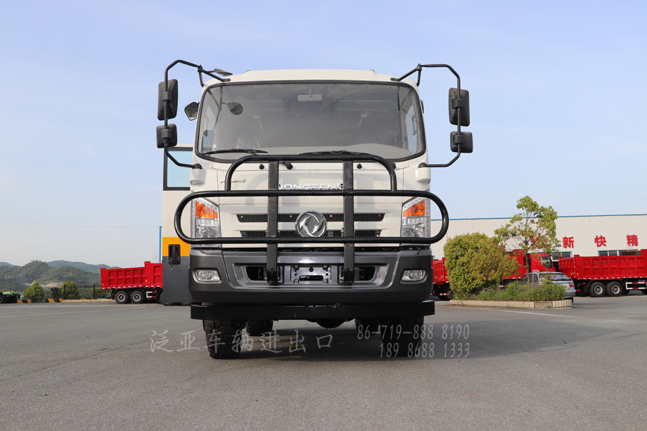 六驱工程车底盘,6*6工程客车底盘