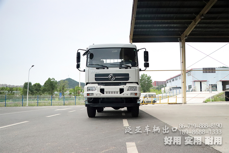 东风EQ2100E6D_东风六驱越野卡车_6*6东风经典长头货车_经典款东风尖头,3.5吨越野车_东风3.5吨运兵车_东风六驱eq2100_东风长头货车_东风经典卡车
