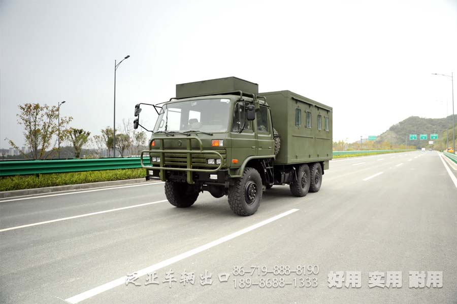 <strong>快来看这辆超级帅气的东风六驱EQ2102双排方舱厢式车</strong>