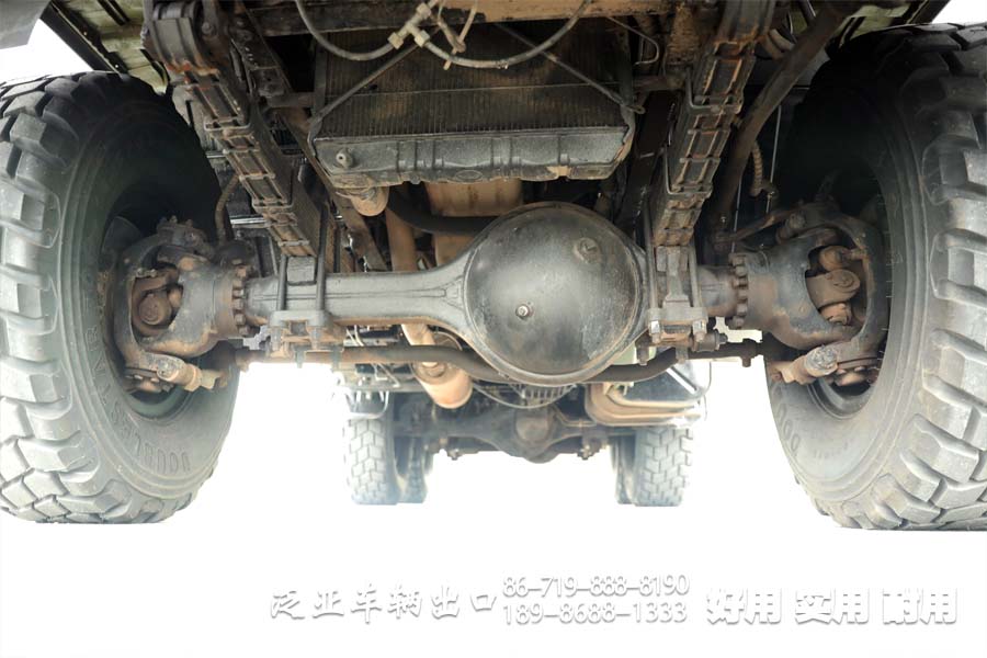 东风六驱越野卡车， 后援保障车，维修保障车，EQ2102,六驱越野车，东风六驱