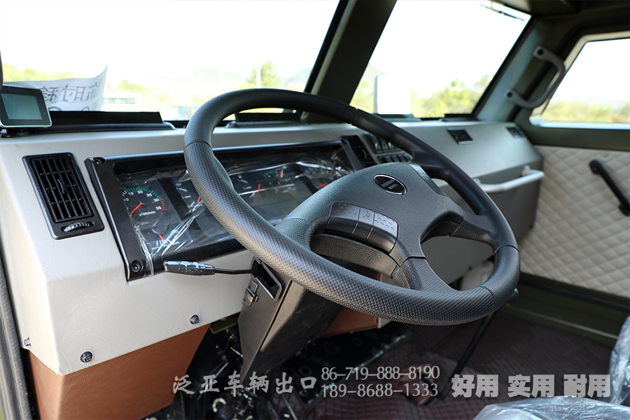 六驱卡车,六驱越野底盘,装甲车底盘,6X6防护型越野底盘,定制款底盘,防护型底盘,卡车底盘改装,载货卡车底盘