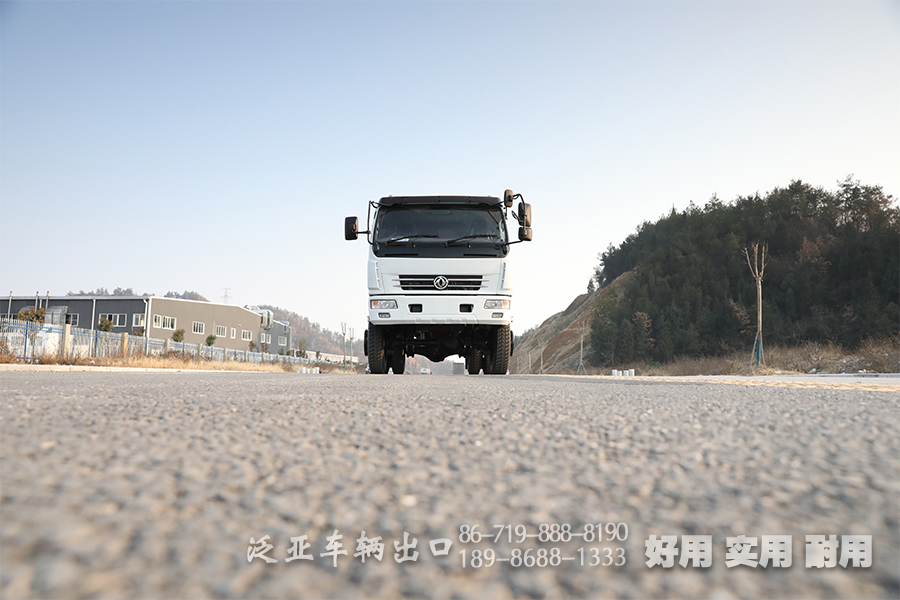 右舵卡车,双排卡车,出口专用车定制,4*4右驾货车,越野卡车,全驱车出口