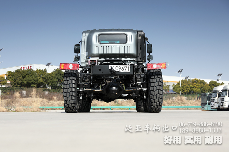 6*6卡车底盘,大马力底盘改装,越野底盘改装,舒适的卡车,驾乘感舒适,平头卡车底盘,山猫越野车
