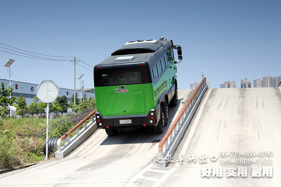 东风6X6客车,210马力客车,210马力公交车,,210马力公交车,25座中巴车,东风8米巴士车,260马力客车,东风六驱卡车,东风30座客车