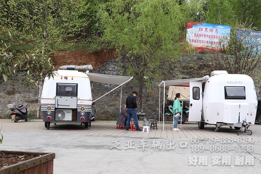 牵引车、拖挂房车、开来式拖挂房车、开来拖挂房车