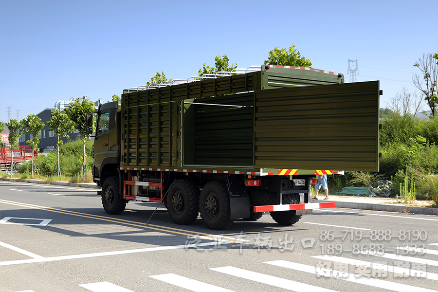 东风六驱340马力越野运输车，340马力重型商用车出口、大载荷越野运输车