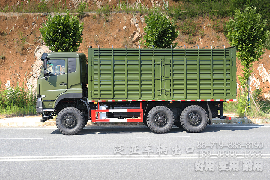 东风六驱340马力越野运输车，340马力重型商用车出口、大载荷越野运输车