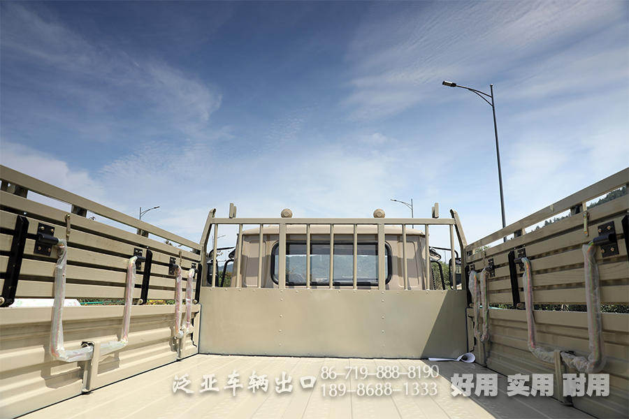 4x4长头卡车,东风240驾驶室,全驱定制,出口底盘,东风四驱卡车,越野专用车出口,前置绞盘