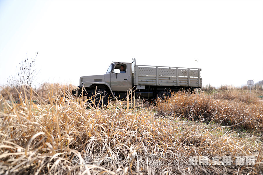绞盘卡车,东风六驱柴油车,EQ2082E6D,六驱尖头汽车,越野卡车,民用版军车,4吨军车