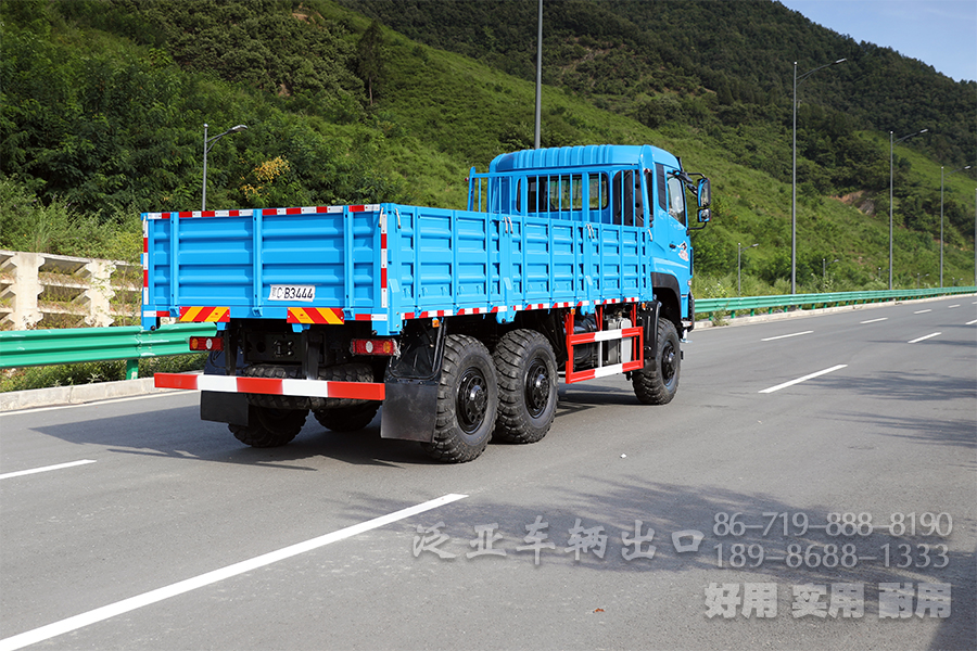 东风六驱，340马力卡车，六驱出口卡车，6*6货运卡车，长途货车，刹车降温水箱，6*6货运卡车