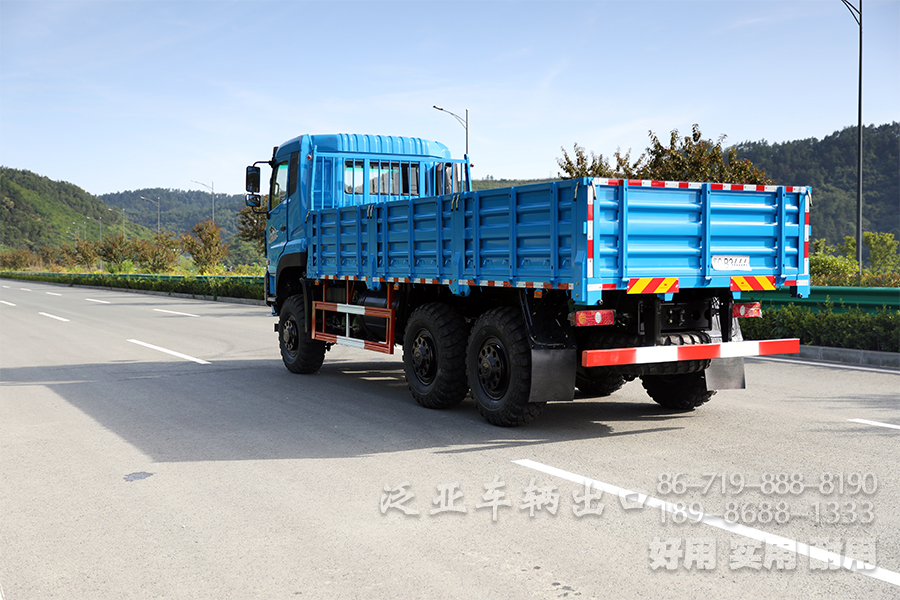 东风六驱，340马力卡车，六驱出口卡车，6*6货运卡车，长途货车，刹车降温水箱，6*6货运卡车