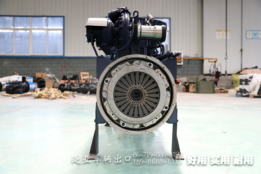 <strong>潍柴350马力发动机：东风四驱六驱卡车行业领先的动力源</strong>