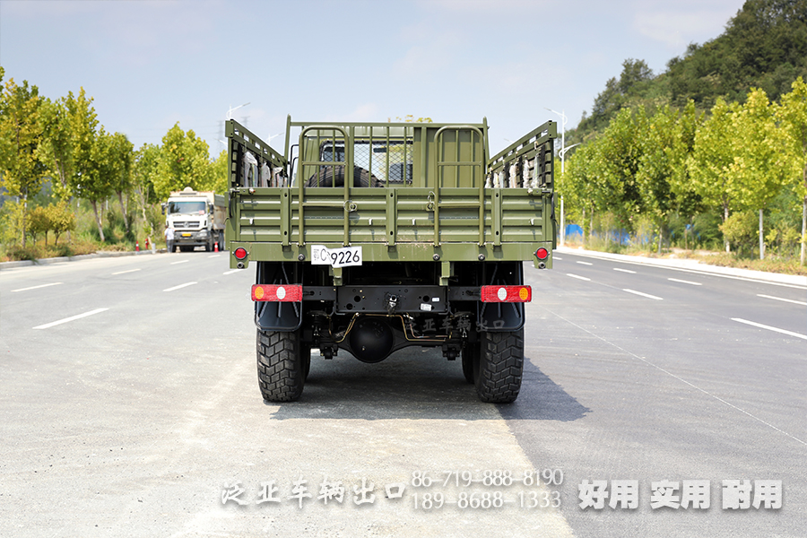 六驱越野车,EQ2102G平头,六驱越野卡车,东风EQ2102G三吨半,东风EQ2102,六驱越野卡车,全驱越野货车,东风6X6全驱卡车