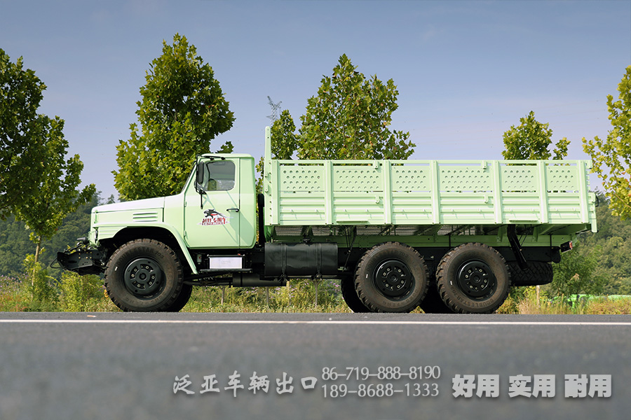 东风EQ2100,东风定制款越野车,长头EQ2100,六驱越野运兵车,6*6尖头载货汽车,六驱载货汽车,运兵卡车,长头卡车,190马力卡车,越野运兵车