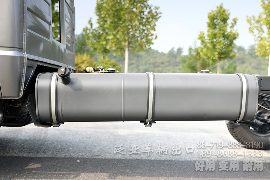 全驱越野底盘,轻型底盘,全驱底盘,长头底盘,底盘改装,短头卡车出口,依维柯4X4,长头房车底盘,全驱轻型房车