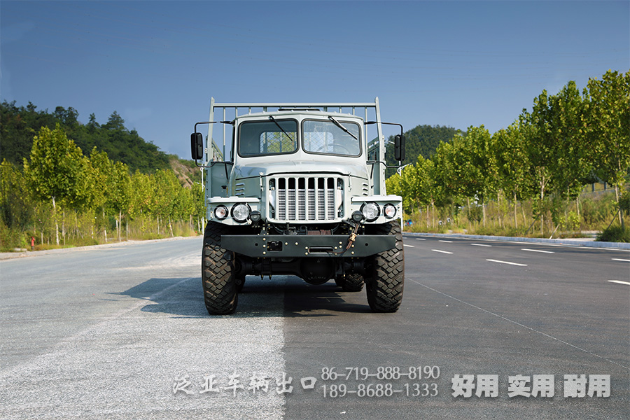 东风EQ2100,东风全驱越野卡车,长头EQ2100,六驱越野运兵车,6*6尖头载货汽车,六驱载货汽车,运兵卡车,长头卡车,210马力卡车,越野运兵车