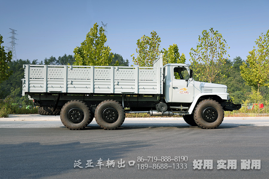 东风EQ2100,东风全驱越野卡车,长头EQ2100,六驱越野运兵车,6*6尖头载货汽车,六驱载货汽车,运兵卡车,长头卡车,210马力卡车,越野运兵车