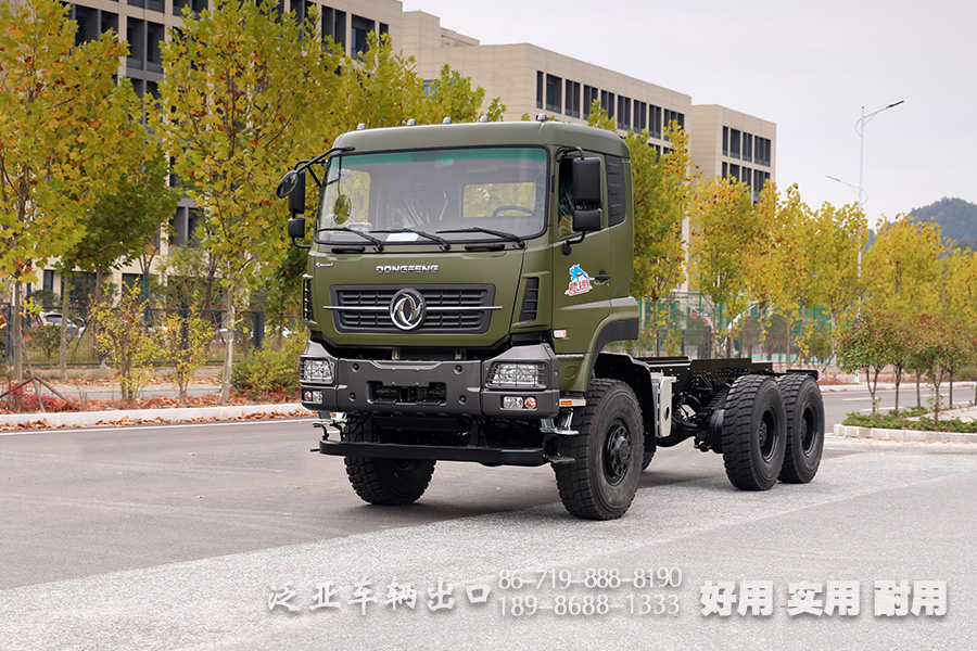 东风全驱大马力越野运输底盘_东风450马力平头卡车改装厂家_6x6平头运输货车底盘