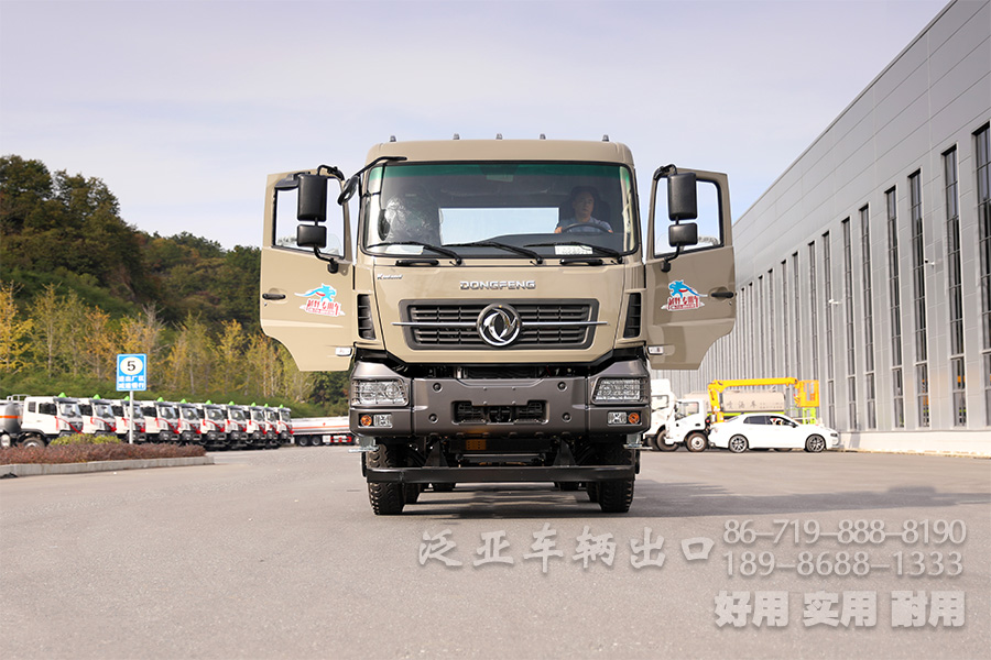 <strong>改装出口款：东风8x4平板运输车出口改装款底盘</strong>