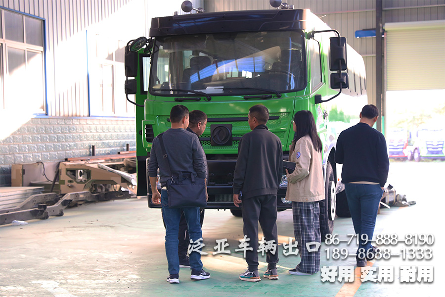 东风六驱客车、外访、东风四驱、东风六驱、湖北越野专用车公司