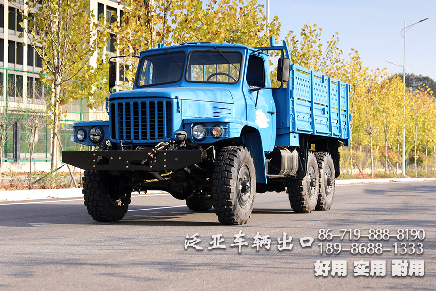 东风经典款Eq2082六驱越野卡车_尖头双玻璃越野运输车_170/190马力格栅脸军车