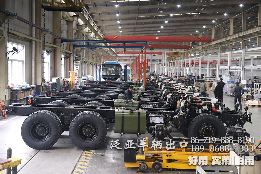 东风六驱、越野专用车、越野加油车、六驱加油车、六驱越野车、东风专用车