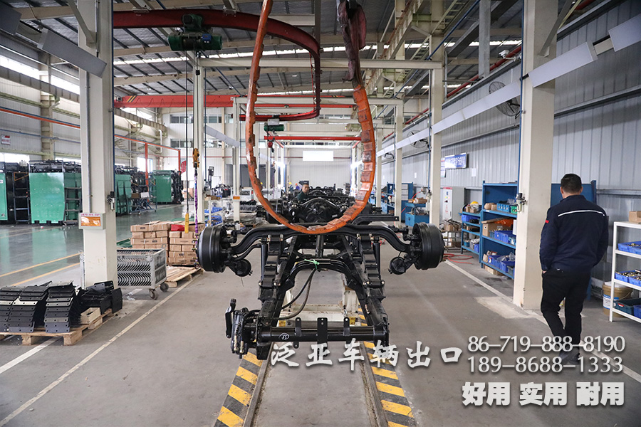 东风六驱、越野专用车、越野加油车、六驱加油车、六驱越野车、东风专用车