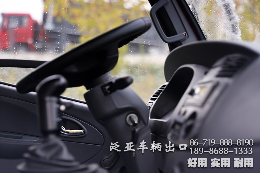 东风六驱、大马力底盘、越野运输车底盘、210马力底盘、出口专用底盘