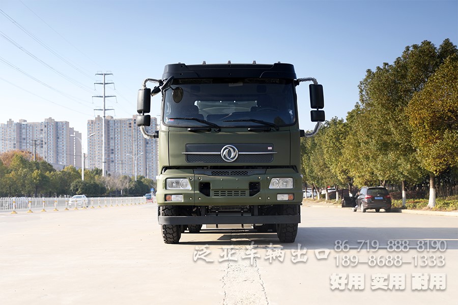 东风6x4、东风6x6、油罐车、加油车、罐式加油车、东风6x4越野油罐车、平头卧铺加油车