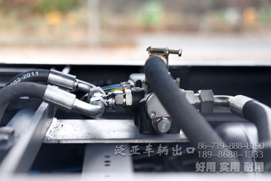 东风4驱,东风4x4,东风尖头自卸卡车,东风大马力卡车、自卸车出口