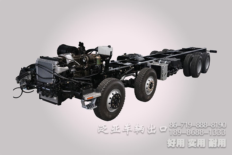 东风8x4平板运输车三类底盘、东风大马力越野运输车底盘