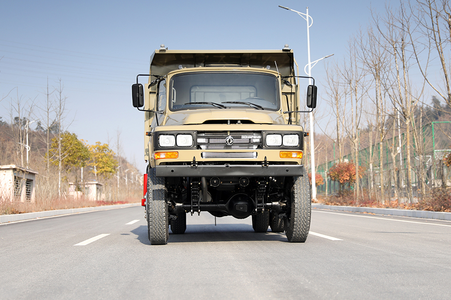 东风四驱，东风4x4，东风四驱尖头大玻璃越野卡车底盘，东风四驱底盘出口，东风底盘出口厂家
