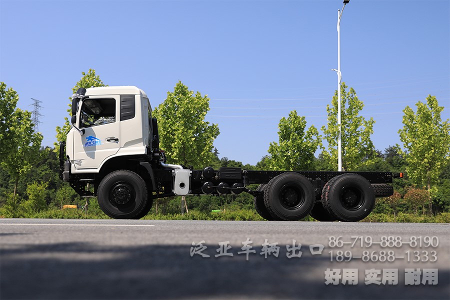 东风4x2，越野专用车底盘，190马力底盘