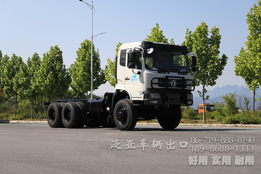 东风4x2，越野专用车底盘，190马力底盘
