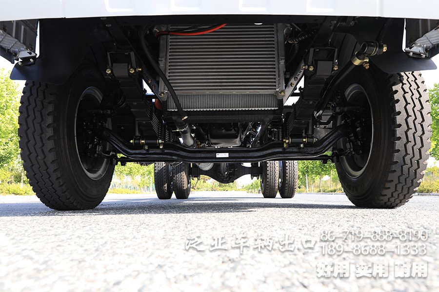 东风4x2，吸污车8档专用车底盘，多功能特种车底盘，底盘改装厂家