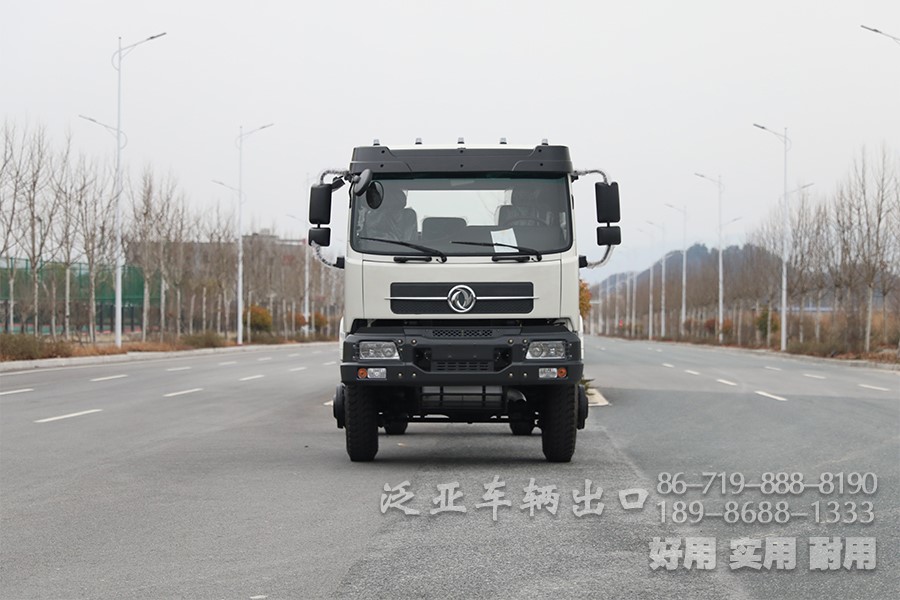 东风四驱，东风4x4，加油车底盘""