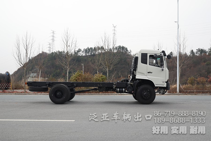 东风四驱，东风4x4，加油车底盘
