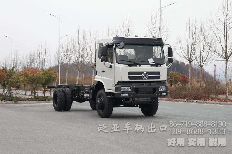 东风四驱，东风4x4，加油车底盘