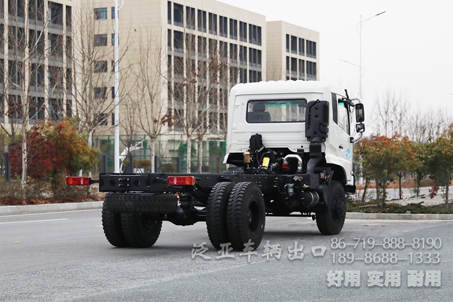 东风四驱，东风4x4，加油车底盘